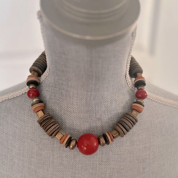 Vintage Jewelry - Vintage Wooden Necklace 18”